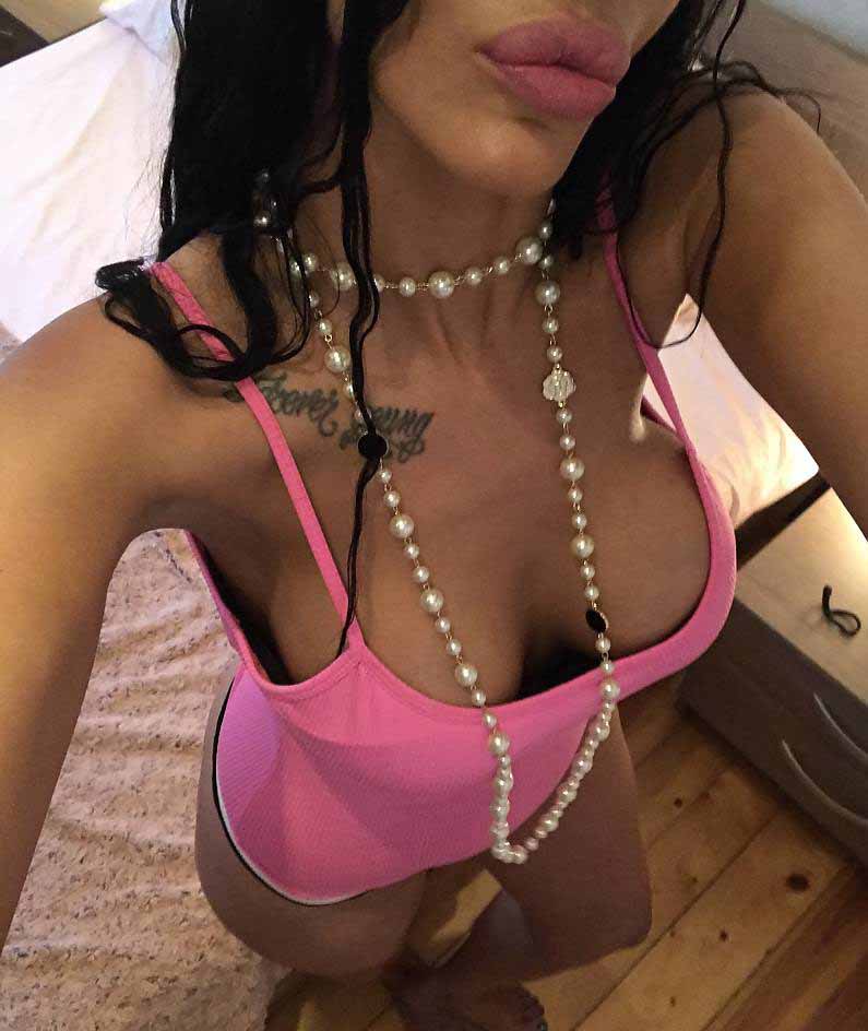 Ya Fotoğraftaki Kadıköy Escort Bayanla Karşılaşamazsanız?